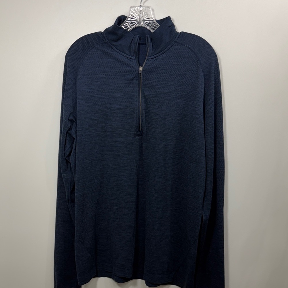 Lululemon Men’s Blue 1/4 zip lightweight jacket size XL.